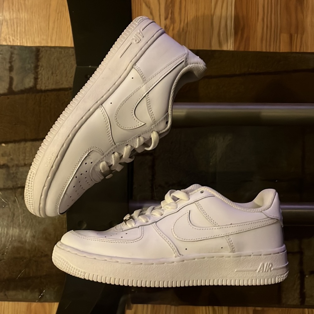 AIR FORCES 1 - Picture 3 of 7